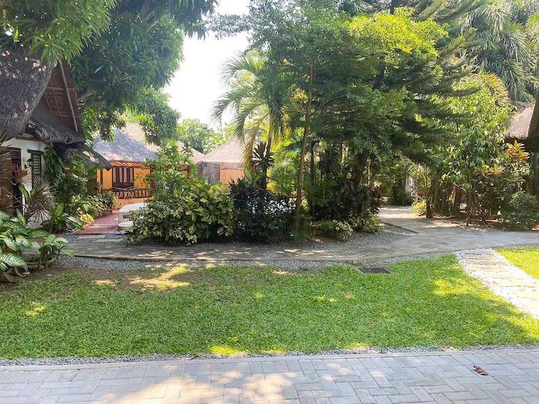 Vacay à la Barretto Marjorie and Julia's refreshing Bulacan rest house